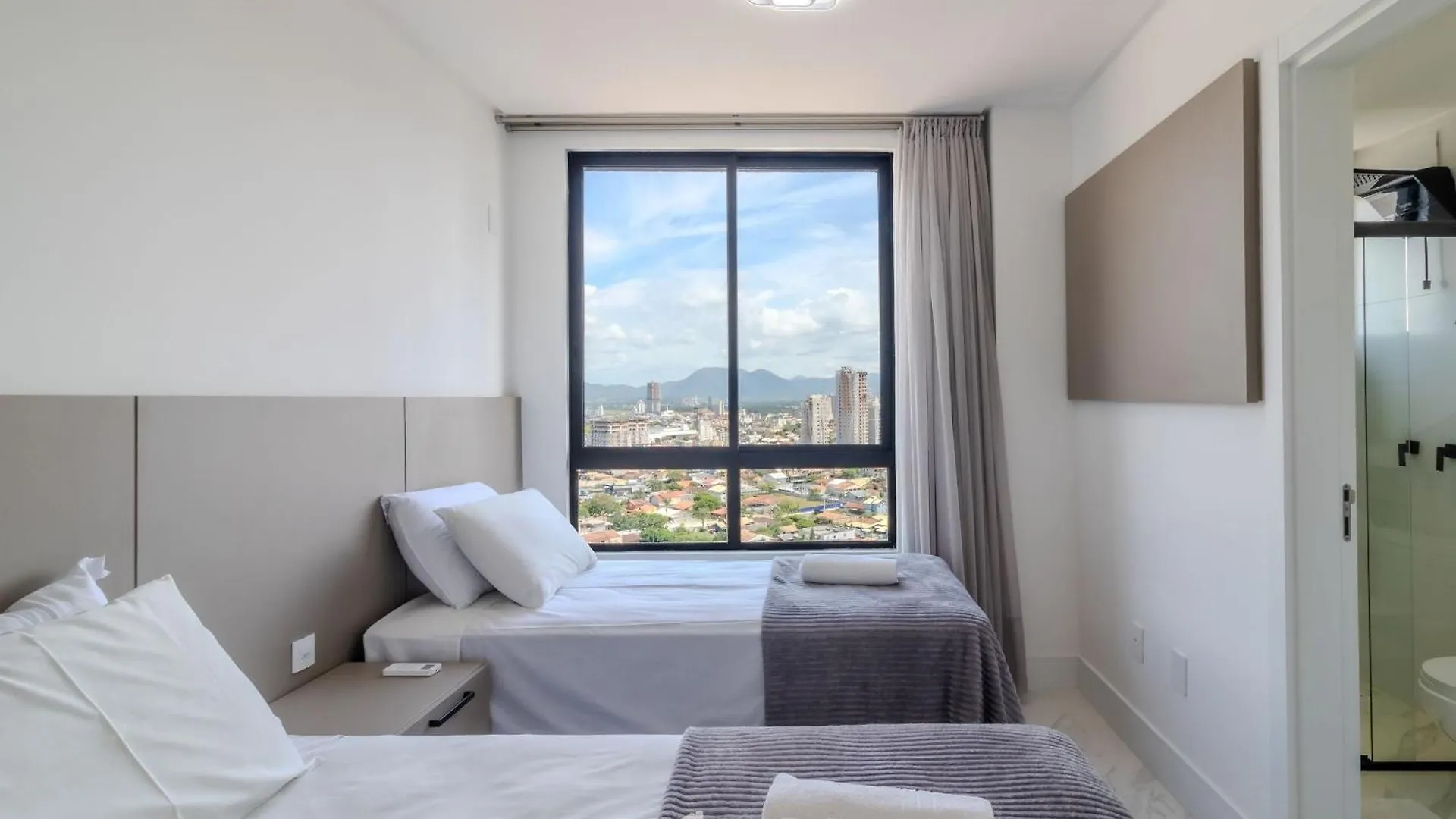 Apto C/ Churrasqueira A 250M Da Praia Mtr1703 Porto Belo